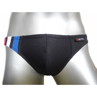 กางเกงในชาย Bikini สไตล์ใหม่ จาก X-Rock พื้นสีดำ แถบข้างขวามีลายเส้น 3 สี ฟ้า ขาว แดง 
สวมใส่แล้วกระชับตัว :A133