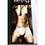  บ๊อกเซอร์ M-I-G เอ็มไอจี รุ่น Boxer MOVE สีขาว ด้านหน้า เป็นผ้าตาข่ายถัก นุ่มสบาย เนื้อผ้า Nylon 90% ผสมด้วยไลคร่า 10%...