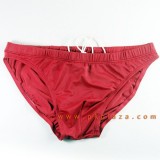  กางเกงว่ายน้ำ สีแดง จาก Gabriel Homme ผ้า Polyester 95% ผสม Spandex 5% เนื้อผ้ายืดตามตัวใส่สบาย 
